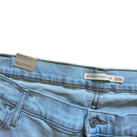 Levi's Plus Size 311 Shaping Capri Jeans 22 W - Picture 5 of 7